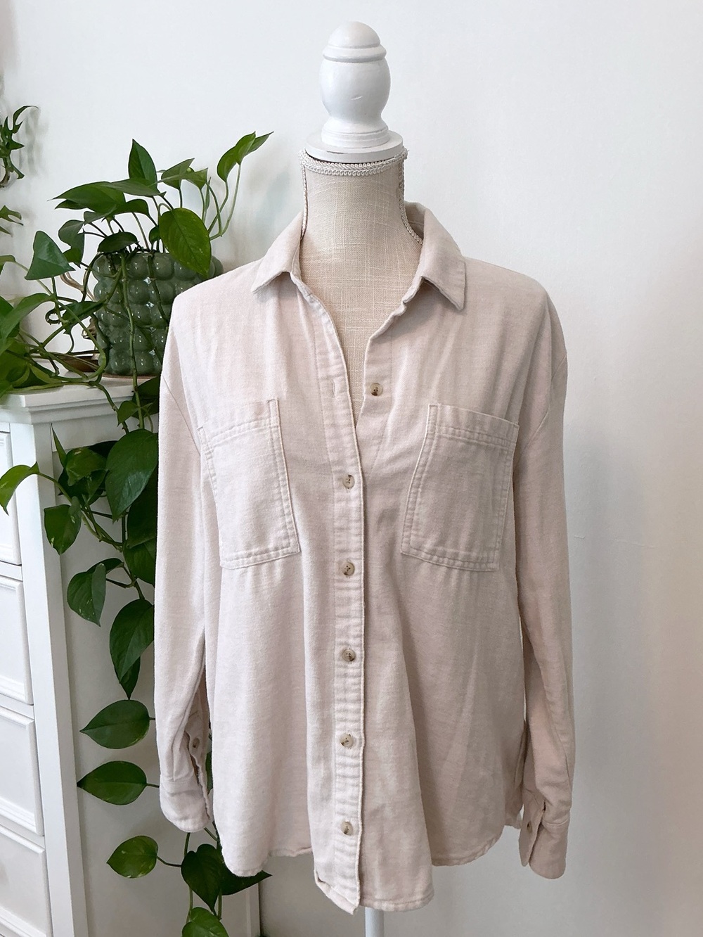 Old Navy | Light Tan Cream The Boyfriend Shirt size M